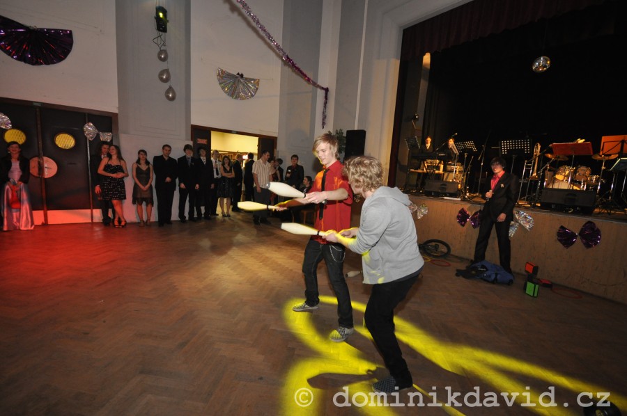 foto/skautsky-ples-2012 - 40