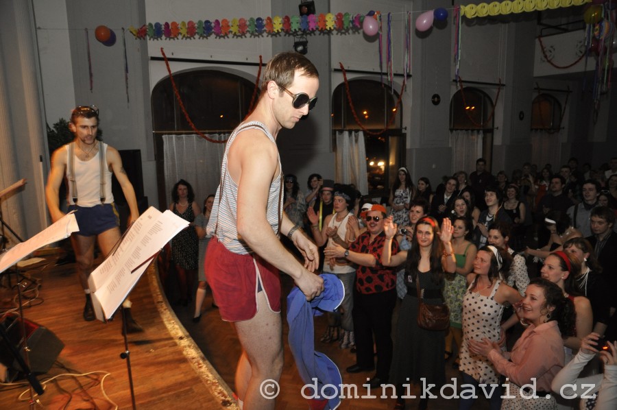 foto/retrobal-2011 - 13