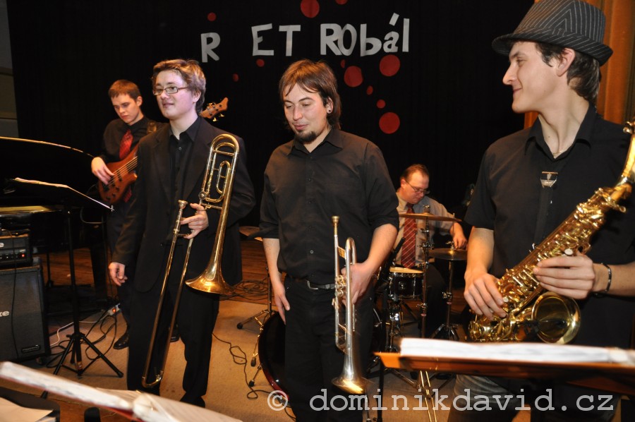foto/retrobal-2011 - 29